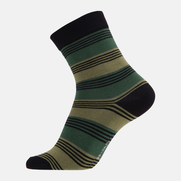 7 pack bamboo socks in mixed colors