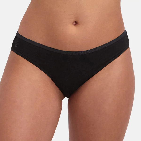 Julia bamboo tai panties with narrow elastic edge - black 3 pack