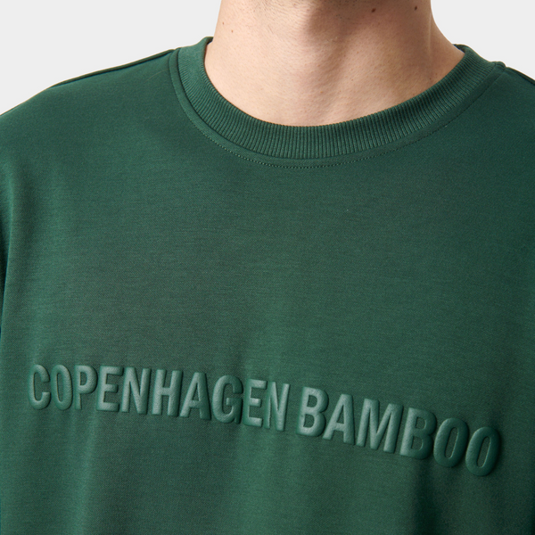 Green bamboo jogging set with logo