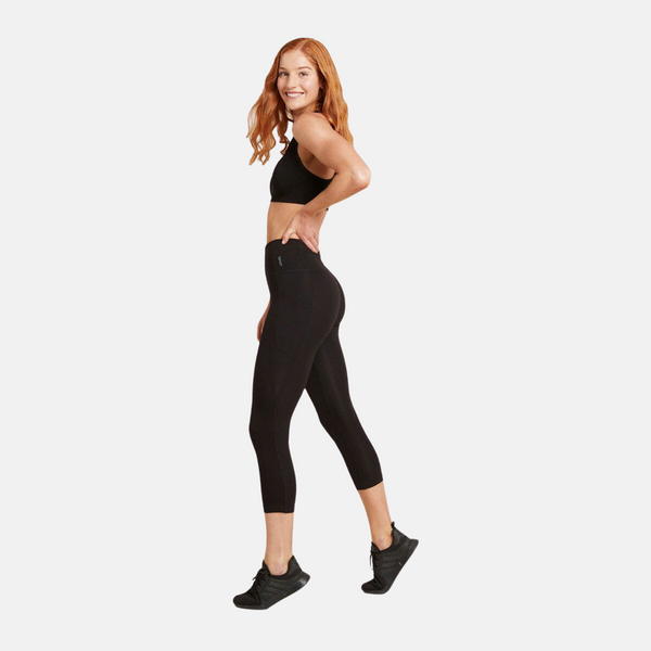 Black high-waisted bamboo 3/4 training tights