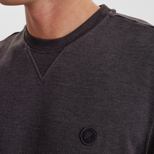 Dark grey badge bamboo sweatshirt