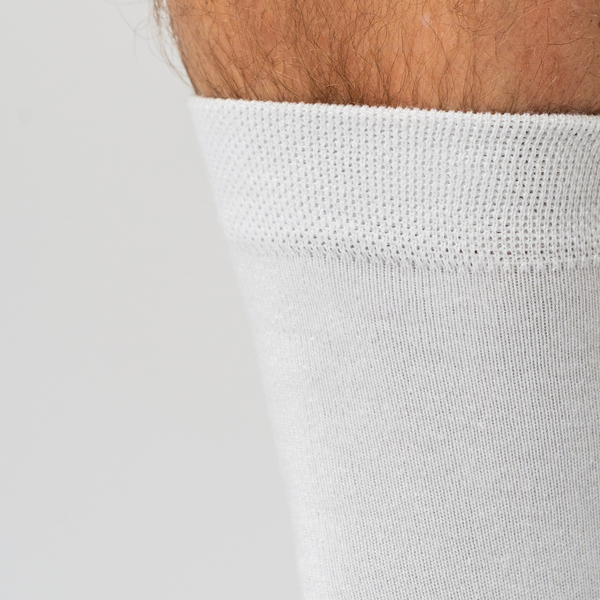 5 pairs of white bamboo socks