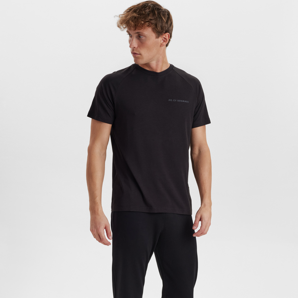 Black crew neck bamboo T-shirt with raglan sleeves